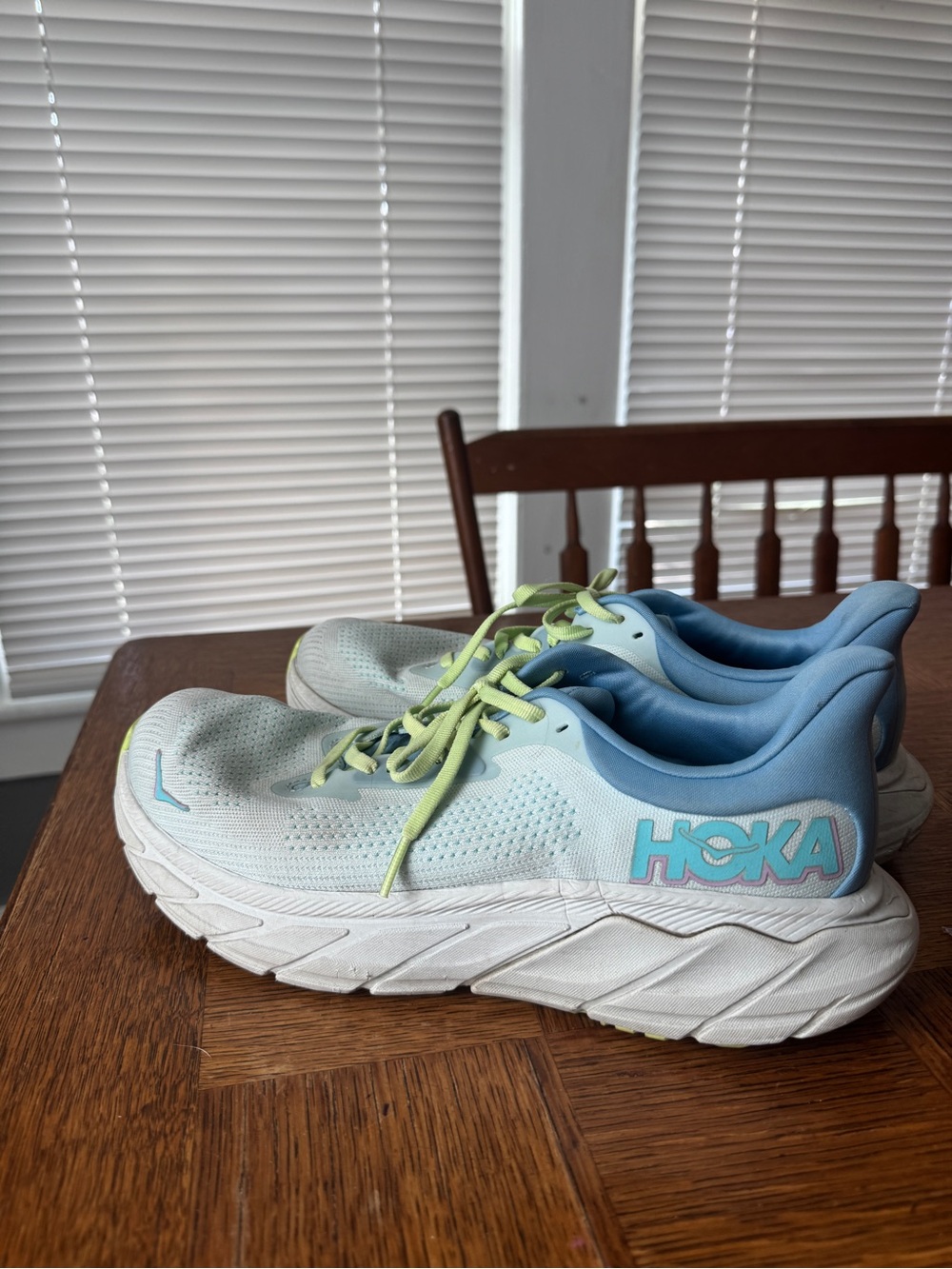 HOKA women’s arahi 7